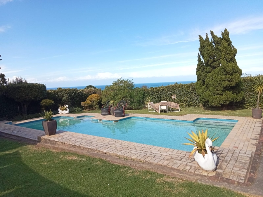 5 Bedroom Property for Sale in Sunnyridge Eastern Cape